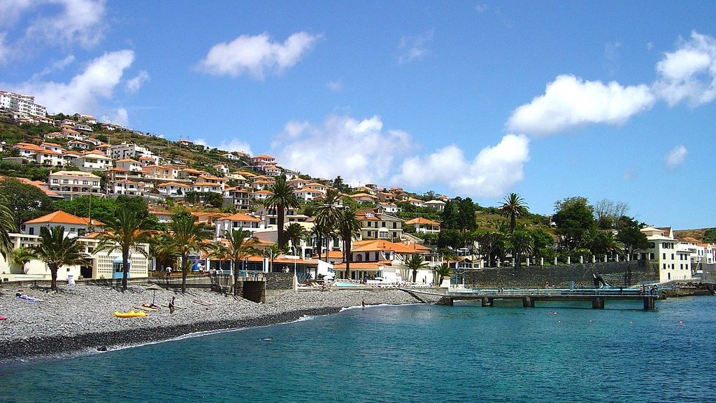 Discover the best of Santa Cruz Madeira